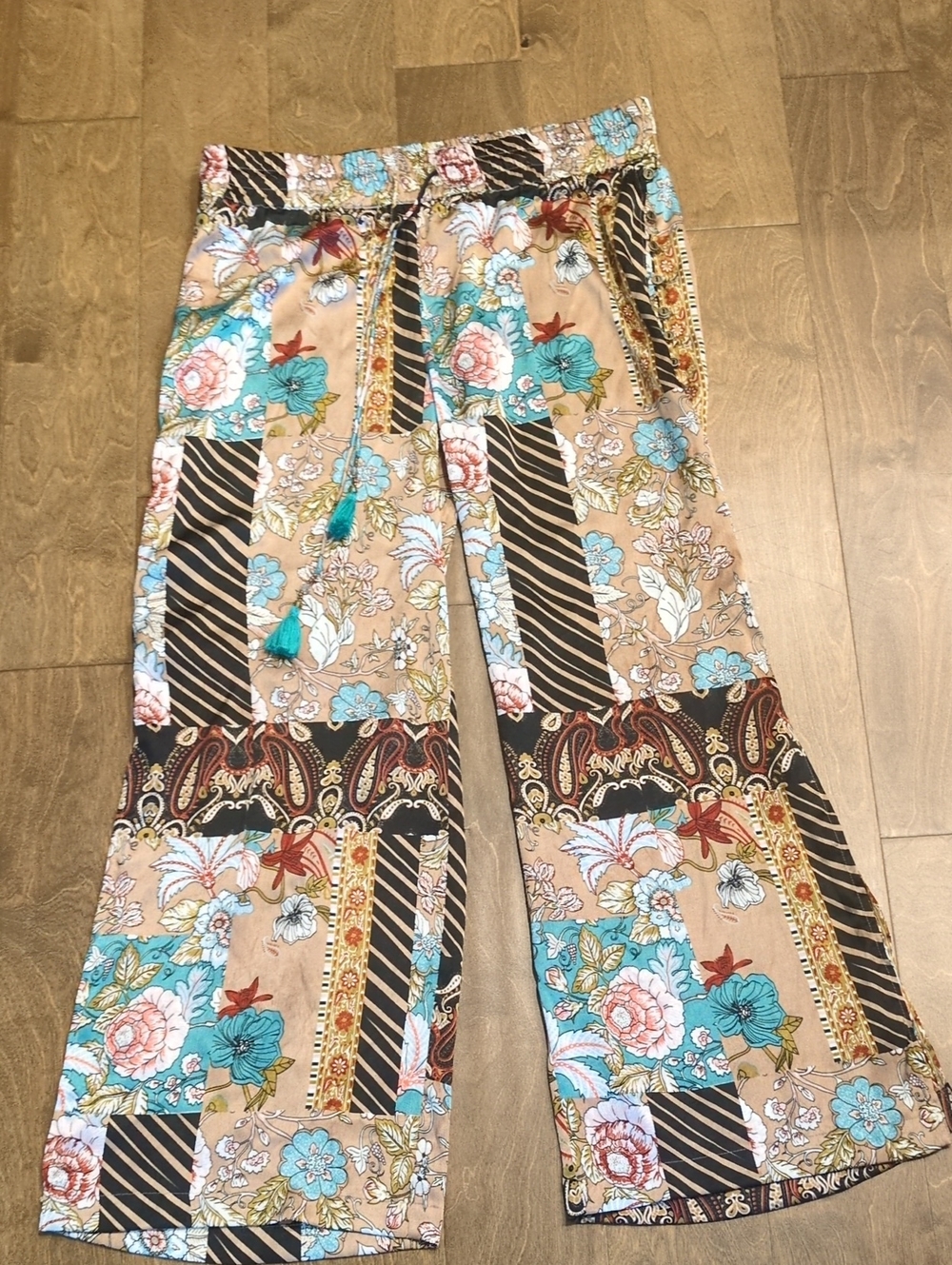 Z & L Floral Patchwork Wide-Leg Pants - Beige & Teal Size Large